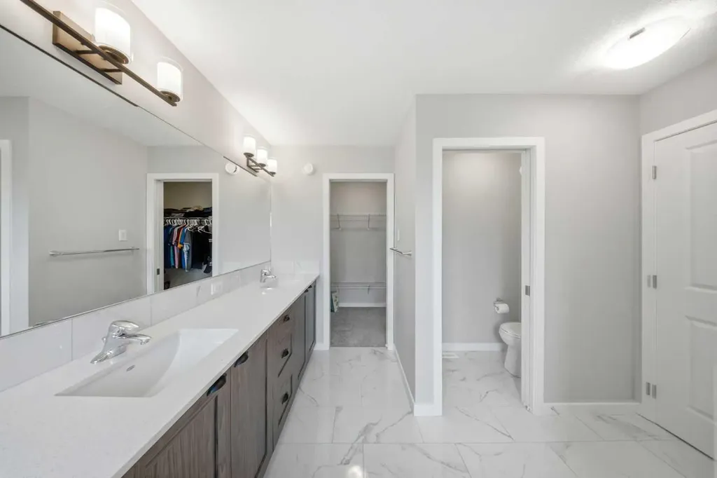 234 Carringsby Way N Calgary AB T3P 1T5