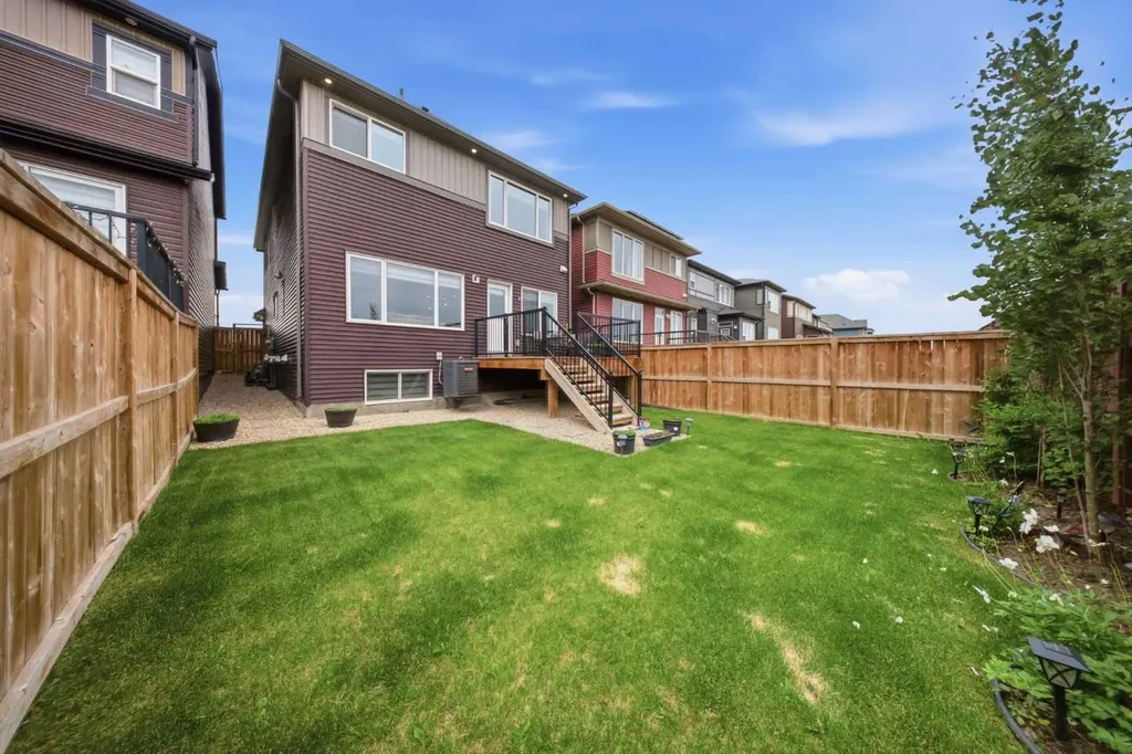 234 Carringsby Way N Calgary AB T3P 1T5