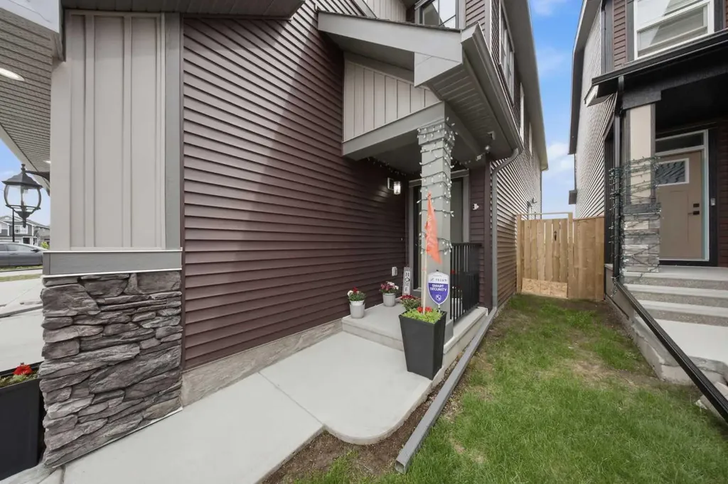 234 Carringsby Way N Calgary AB T3P 1T5