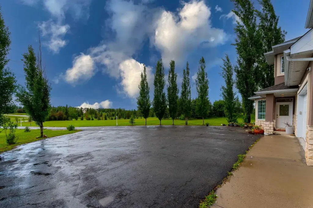 43 Villosa Ridge Drive NW Rural Rocky View County AB T3Z 3B1