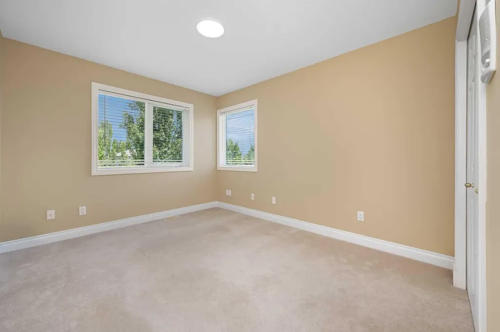 43 Villosa Ridge Drive NW Rural Rocky View County AB T3Z 3B1
