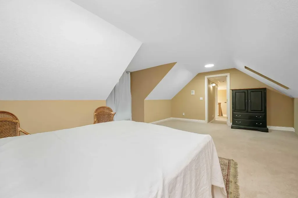 43 Villosa Ridge Drive NW Rural Rocky View County AB T3Z 3B1