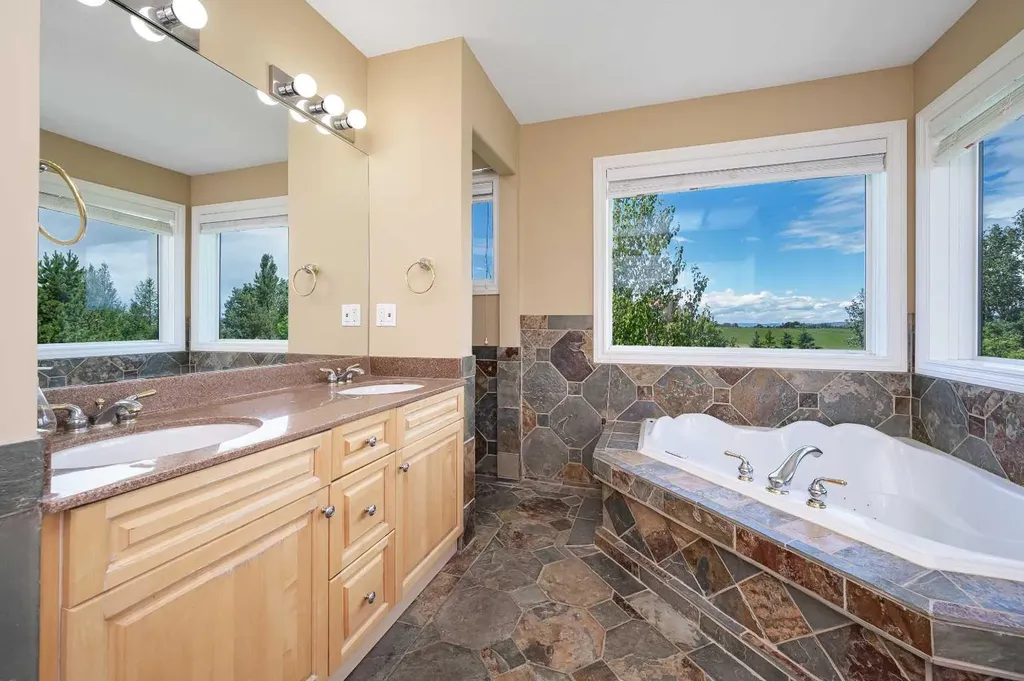 43 Villosa Ridge Drive NW Rural Rocky View County AB T3Z 3B1