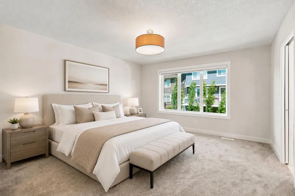7164 11 Avenue SW Calgary AB T3H 3V5
