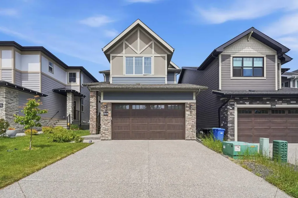 7164 11 Avenue SW Calgary AB T3H 3V5