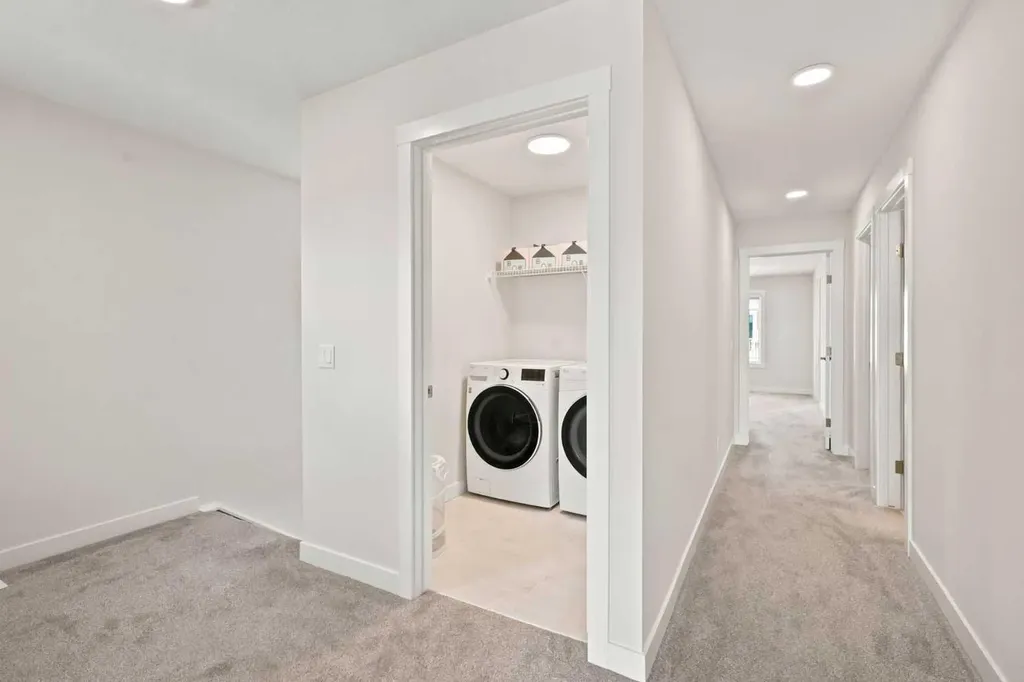 7164 11 Avenue SW Calgary AB T3H 3V5