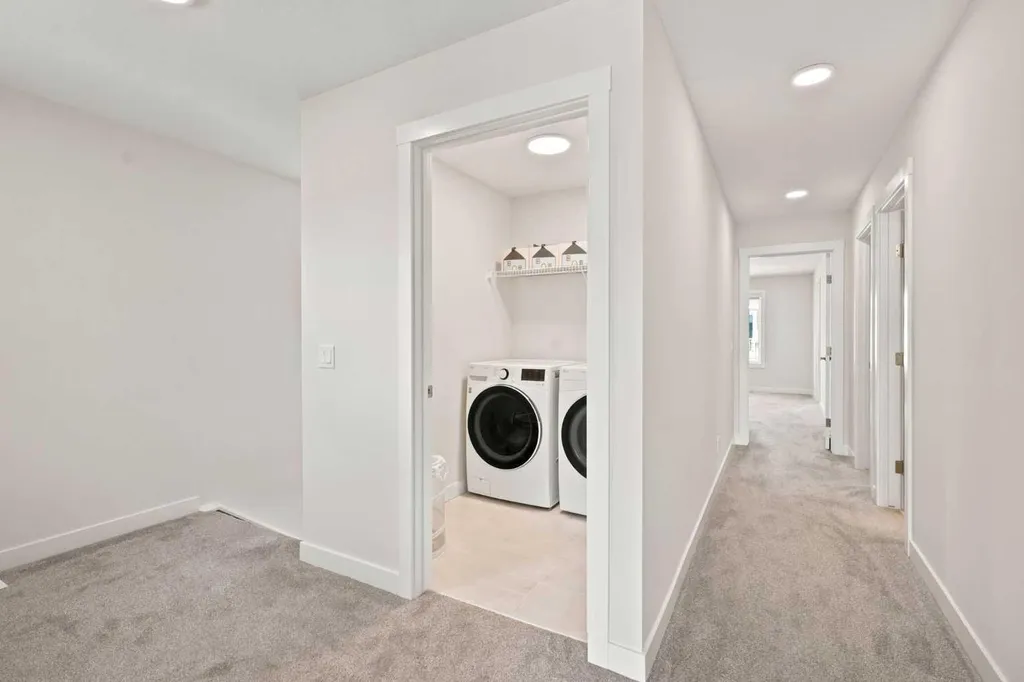 7164 11 Avenue SW Calgary AB T3H 3V5