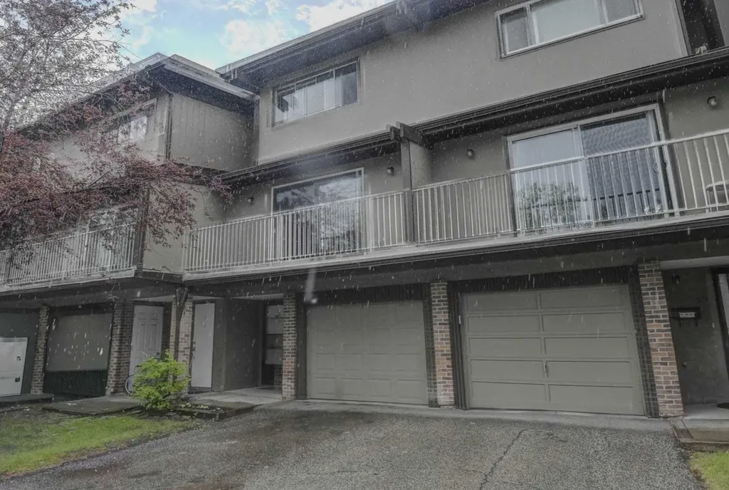1055 72 Avenue NW Calgary AB T2K 5S4