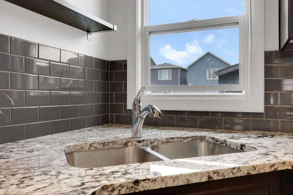 56 Corner Meadows Park NE Calgary AB T3N 1J8