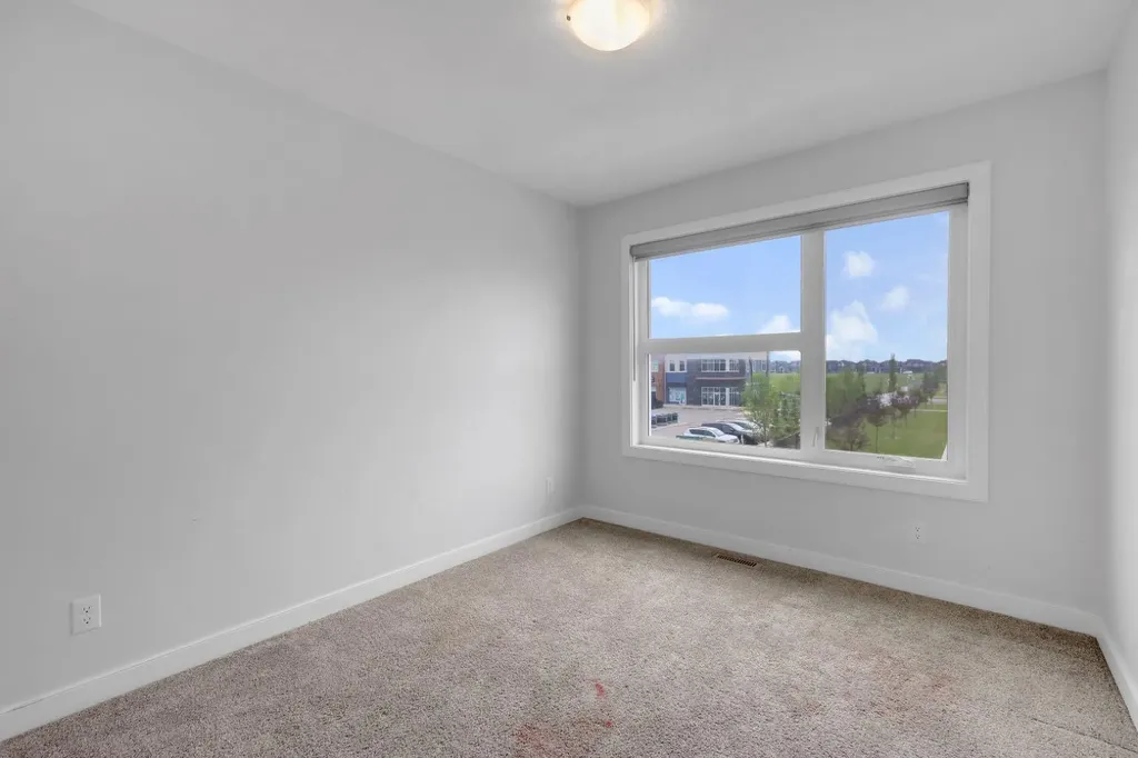 56 Corner Meadows Park NE Calgary AB T3N 1J8