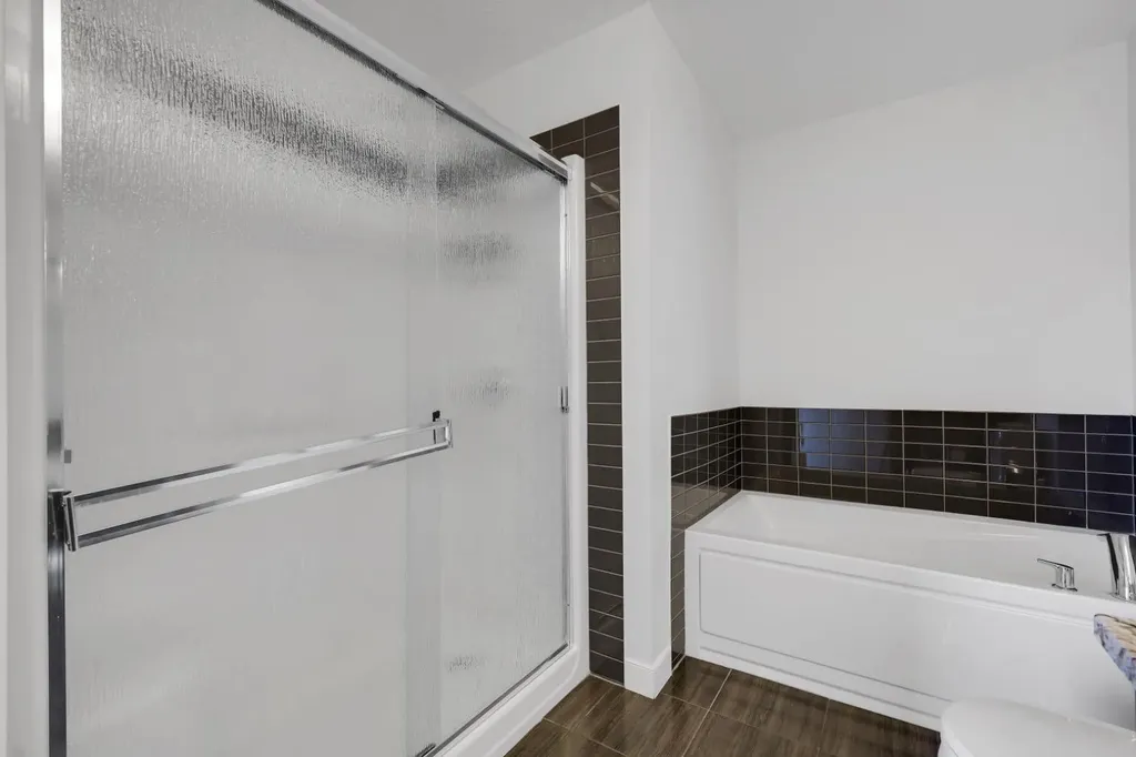 56 Corner Meadows Park NE Calgary AB T3N 1J8