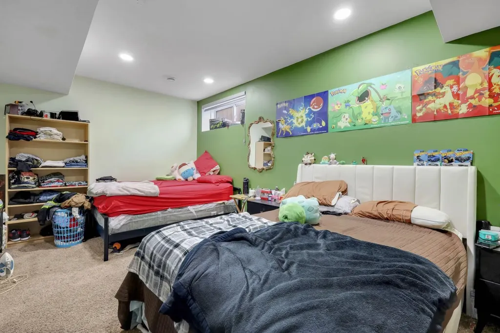 56 Corner Meadows Park NE Calgary AB T3N 1J8