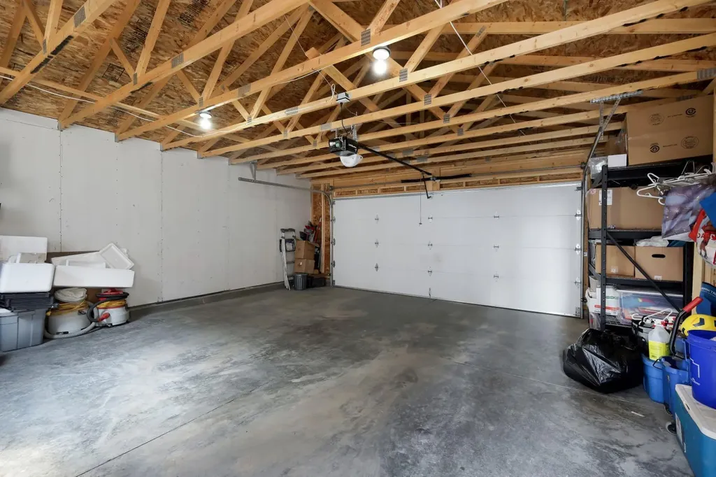 56 Corner Meadows Park NE Calgary AB T3N 1J8
