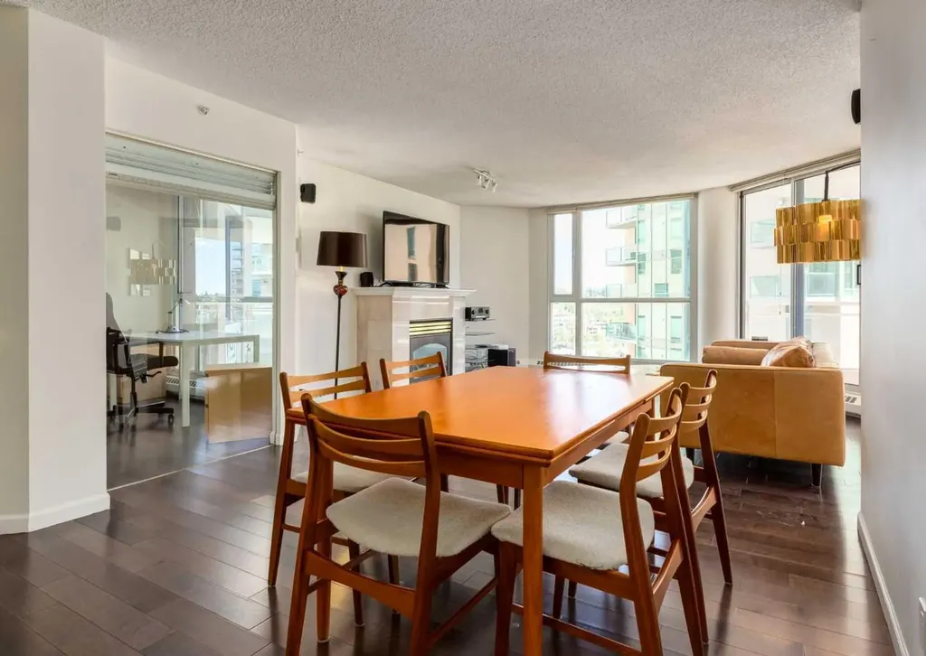 804 3 Avenue SW Calgary AB T2P 0G9