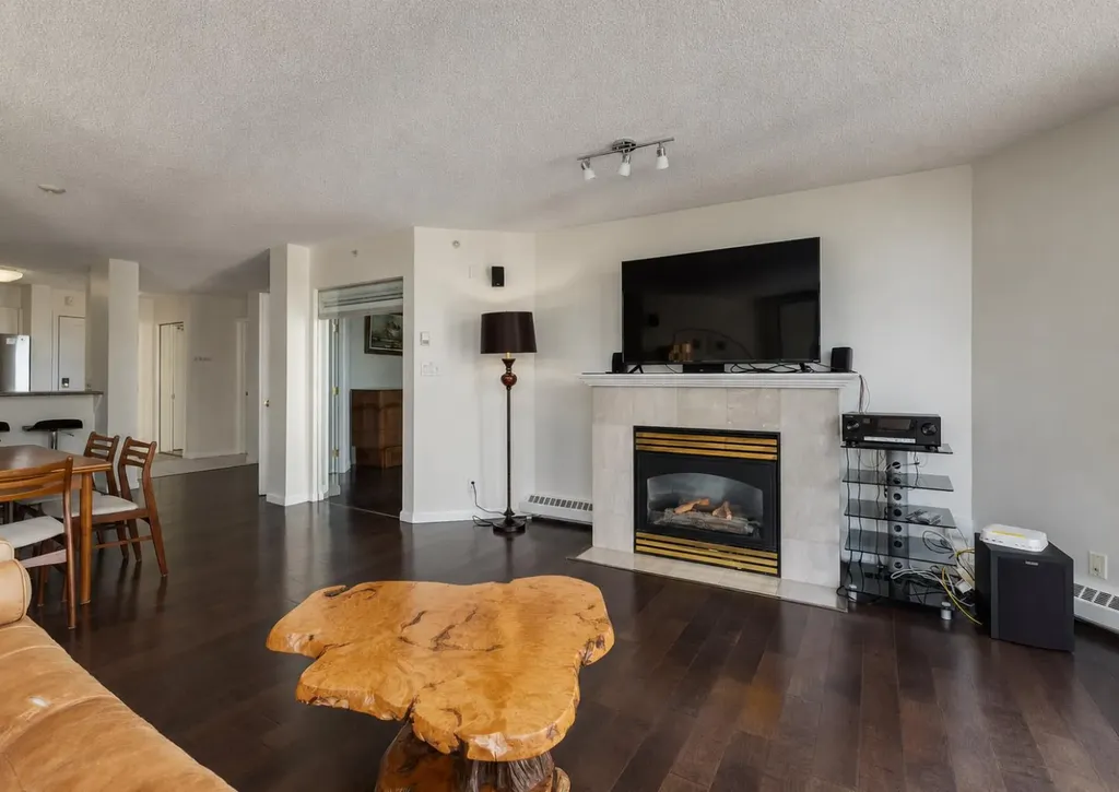 804 3 Avenue SW Calgary AB T2P 0G9