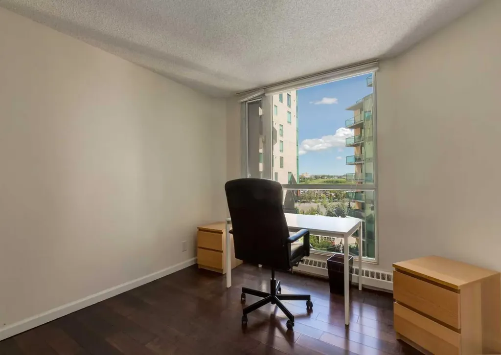 804 3 Avenue SW Calgary AB T2P 0G9