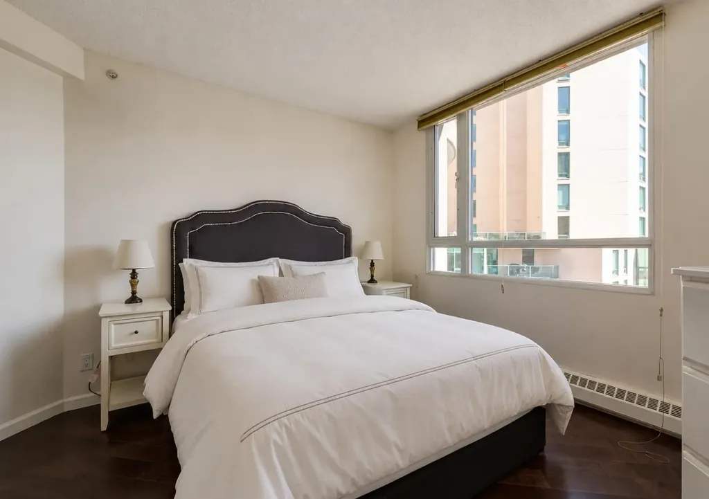 804 3 Avenue SW Calgary AB T2P 0G9