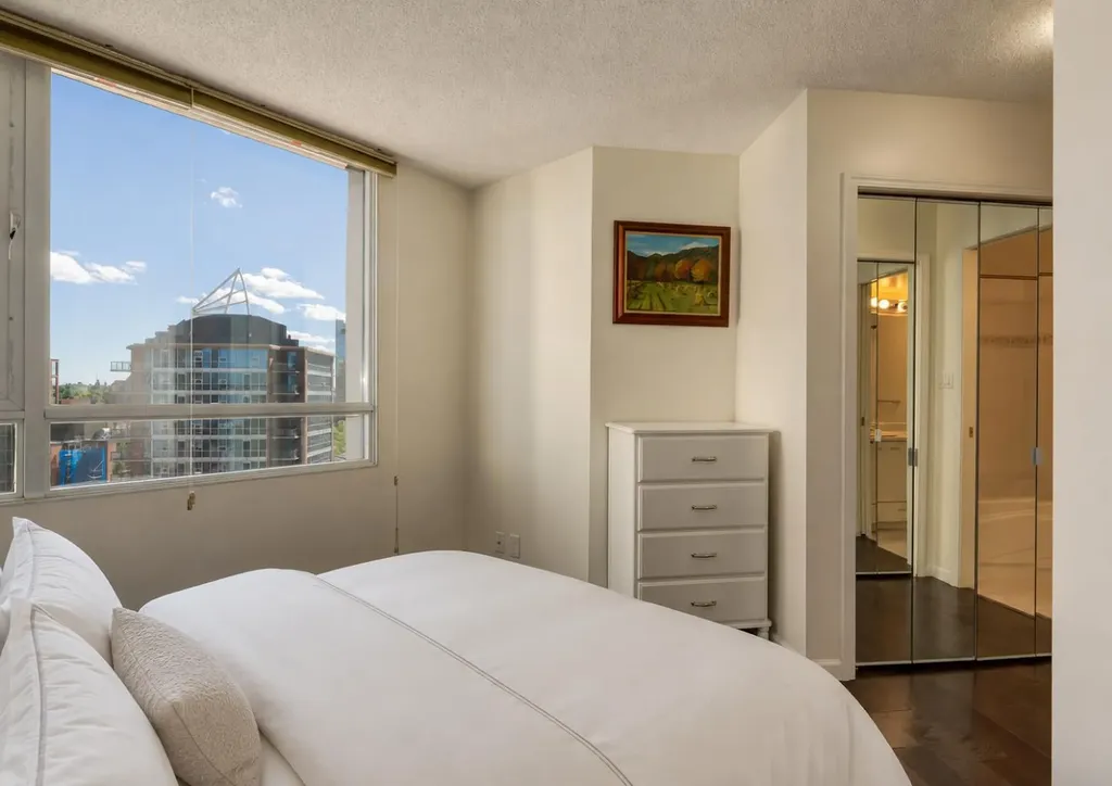 804 3 Avenue SW Calgary AB T2P 0G9
