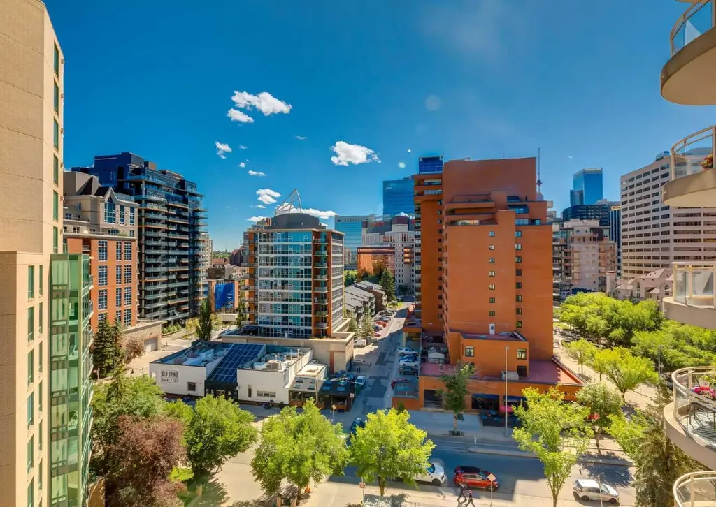 804 3 Avenue SW Calgary AB T2P 0G9