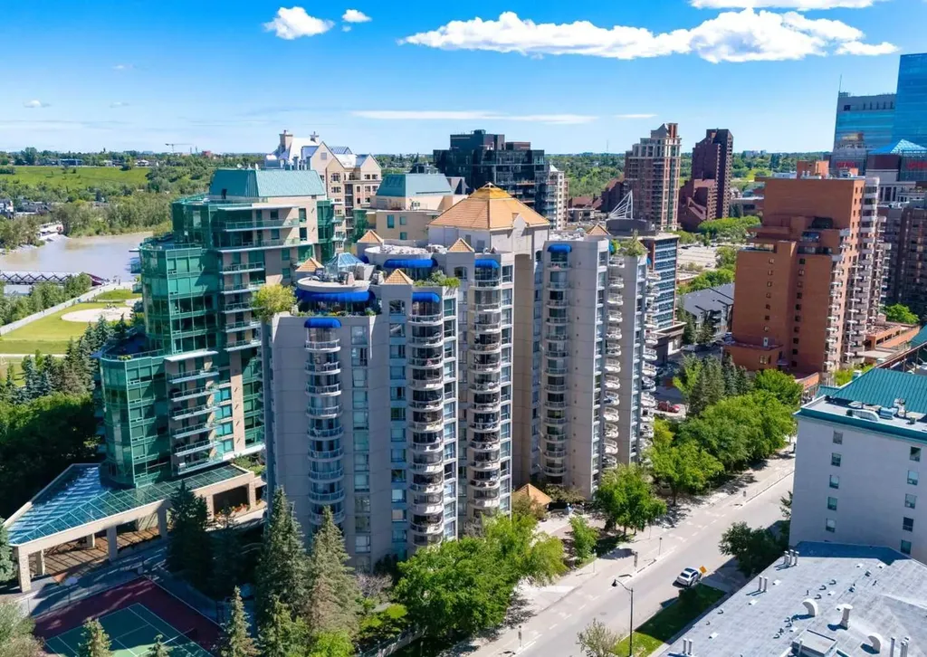 804 3 Avenue SW Calgary AB T2P 0G9