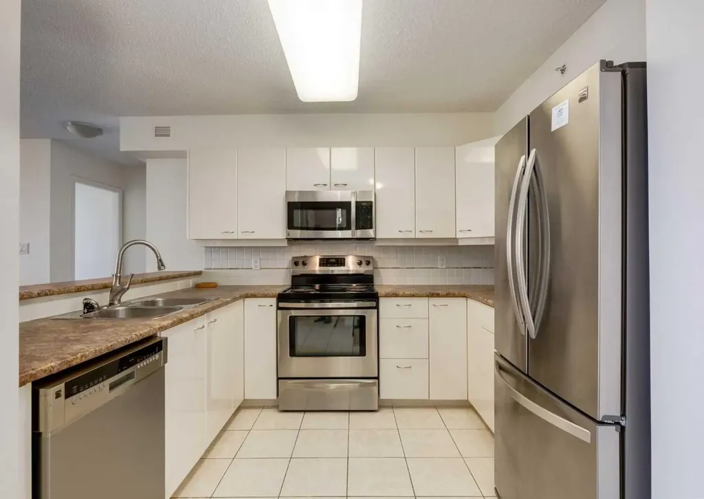 804 3 Avenue SW Calgary AB T2P 0G9