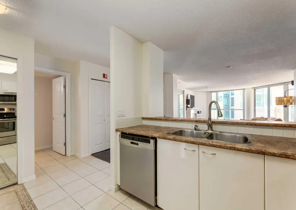 804 3 Avenue SW Calgary AB T2P 0G9