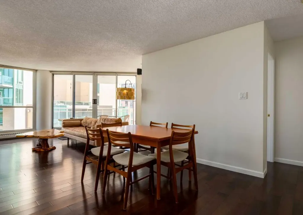 804 3 Avenue SW Calgary AB T2P 0G9