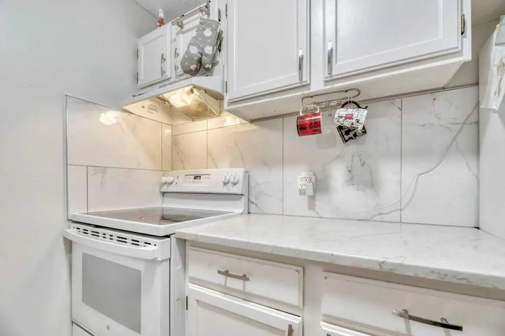 924 14 Avenue SW Calgary AB T2R 0N7