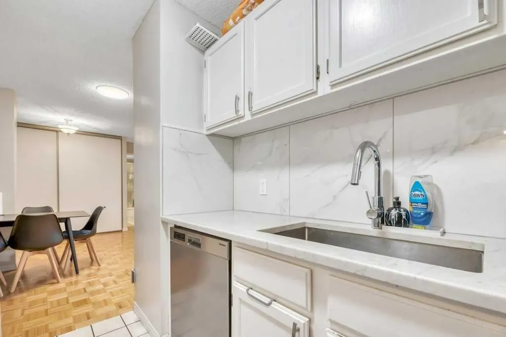 924 14 Avenue SW Calgary AB T2R 0N7