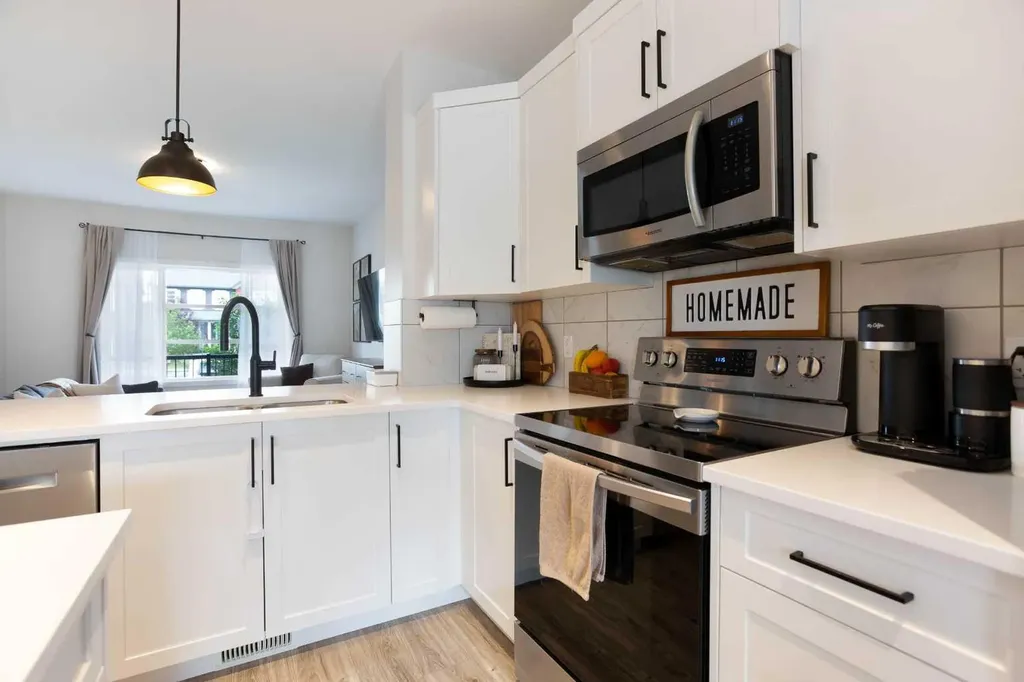 136 Highview Gate SE Airdrie AB T4A 3L6