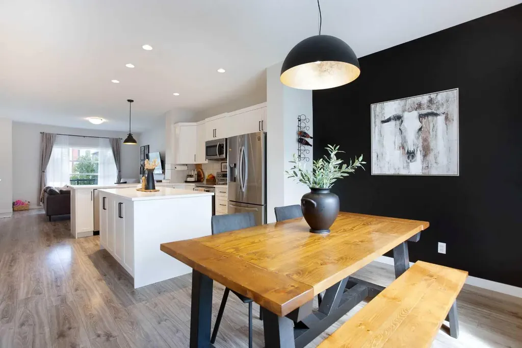 136 Highview Gate SE Airdrie AB T4A 3L6