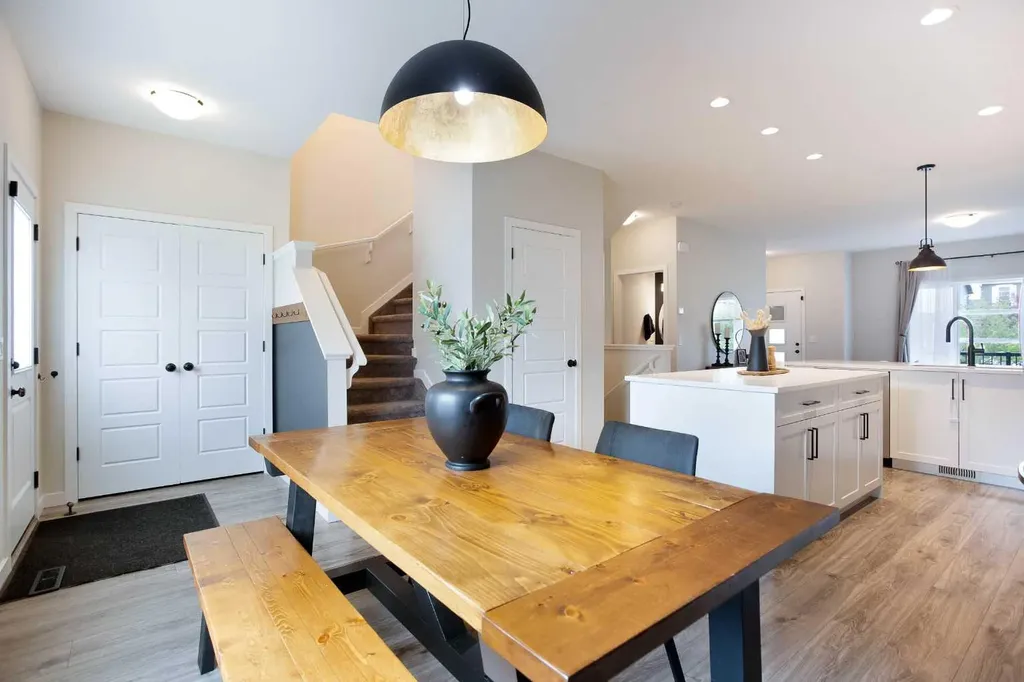 136 Highview Gate SE Airdrie AB T4A 3L6