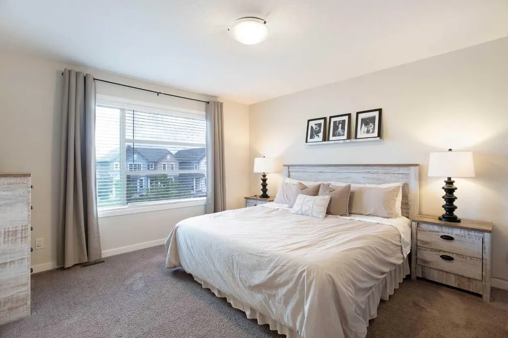 136 Highview Gate SE Airdrie AB T4A 3L6