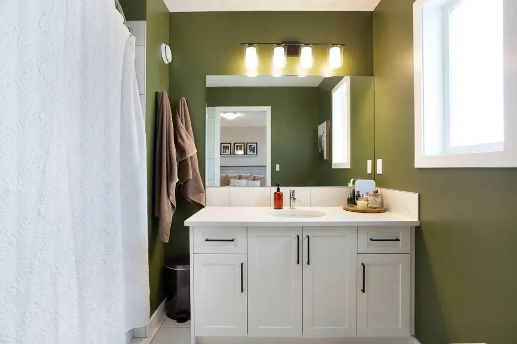 136 Highview Gate SE Airdrie AB T4A 3L6
