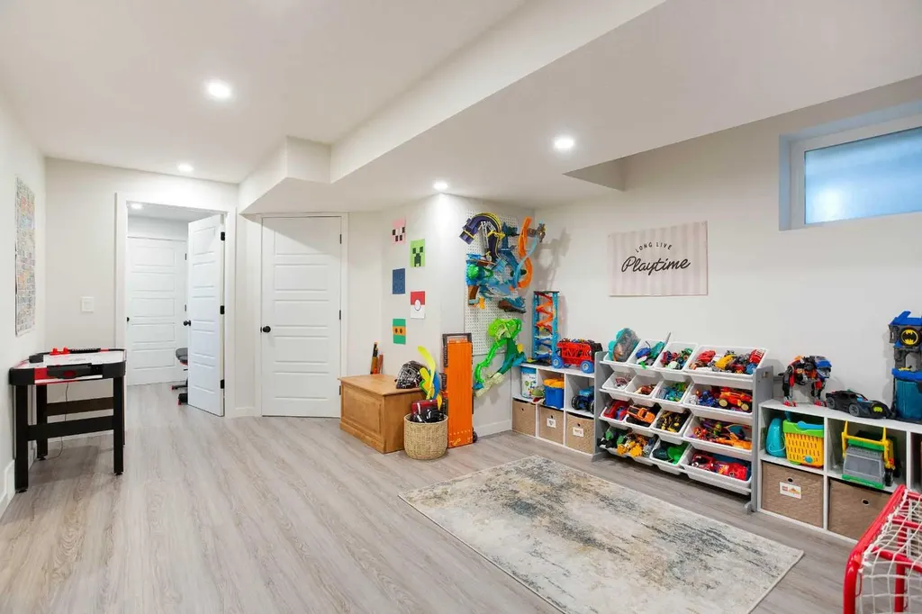 136 Highview Gate SE Airdrie AB T4A 3L6