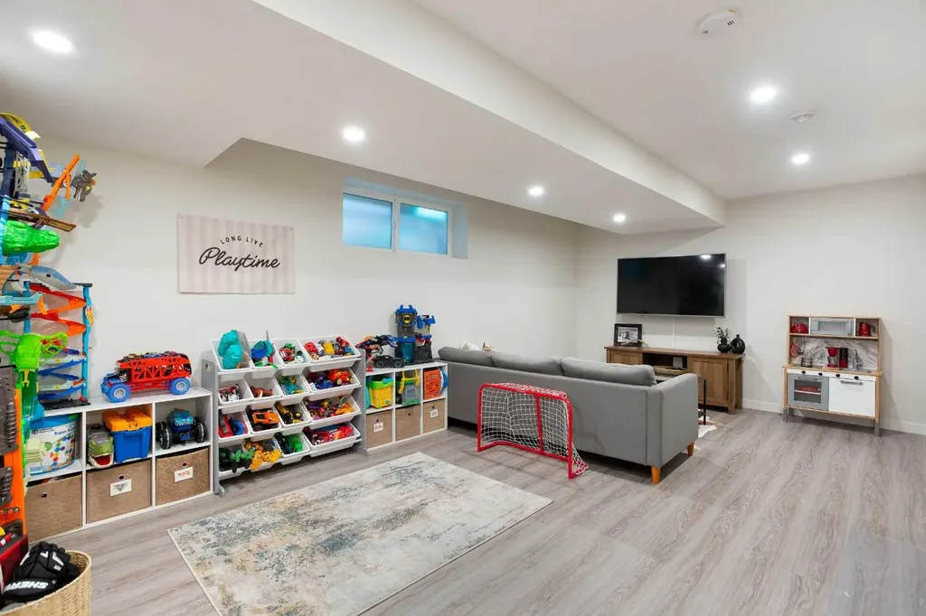 136 Highview Gate SE Airdrie AB T4A 3L6