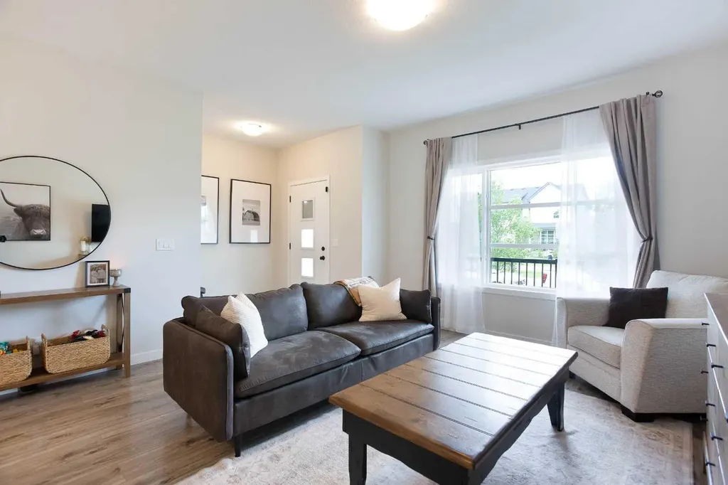136 Highview Gate SE Airdrie AB T4A 3L6