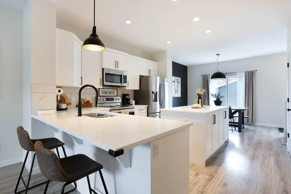 136 Highview Gate SE Airdrie AB T4A 3L6