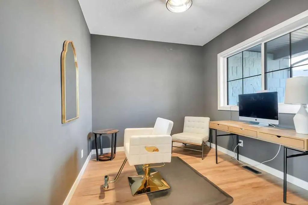 25 Garrison Place Red Deer AB T4P 0P5