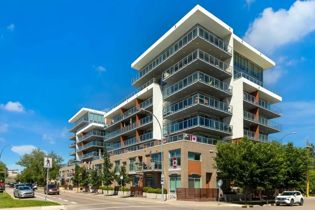 1234 5 Avenue NW Calgary AB T2N 0R9