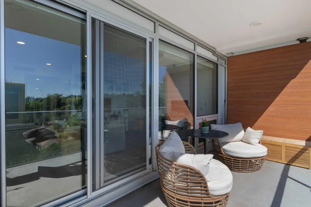 1234 5 Avenue NW Calgary AB T2N 0R9