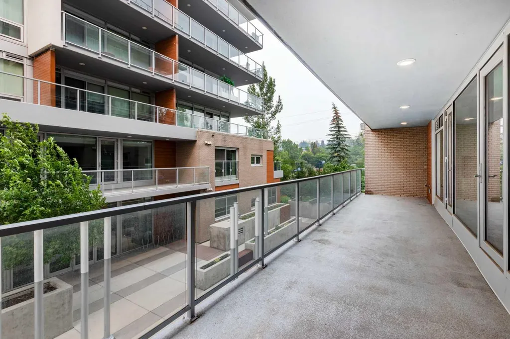 1234 5 Avenue NW Calgary AB T2N 0R9