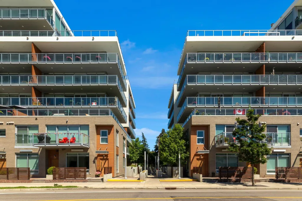 1234 5 Avenue NW Calgary AB T2N 0R9
