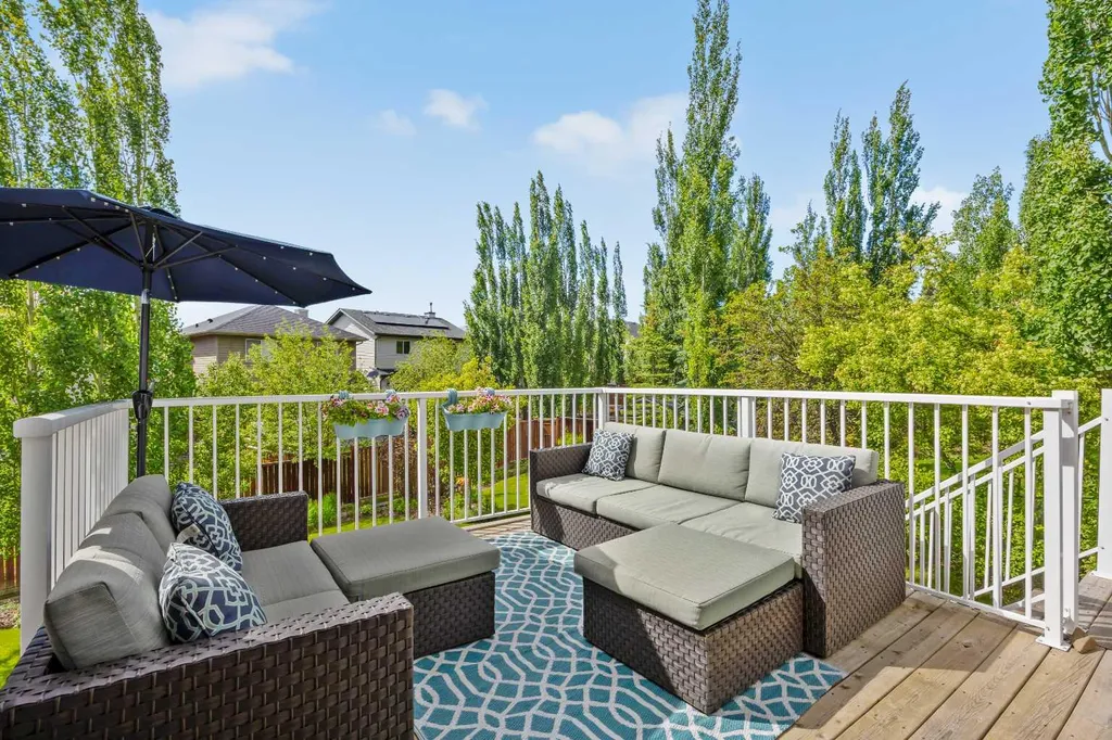 292 Tuscany Ridge View NW Calgary AB T3L 2J7