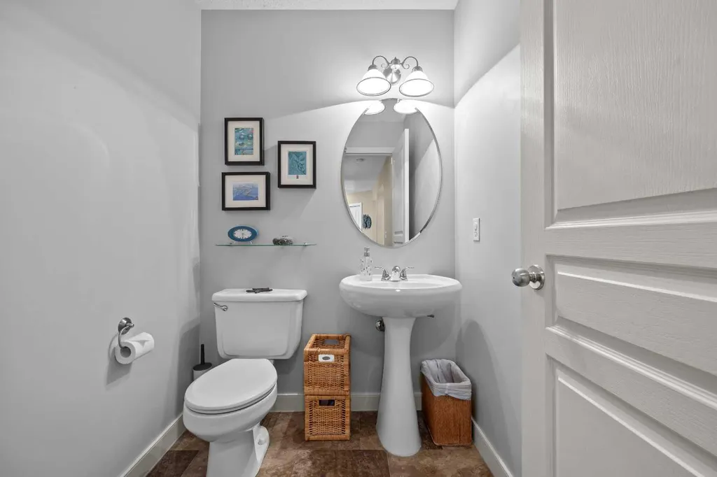 292 Tuscany Ridge View NW Calgary AB T3L 2J7
