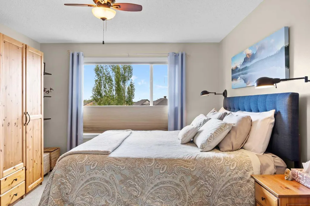 292 Tuscany Ridge View NW Calgary AB T3L 2J7