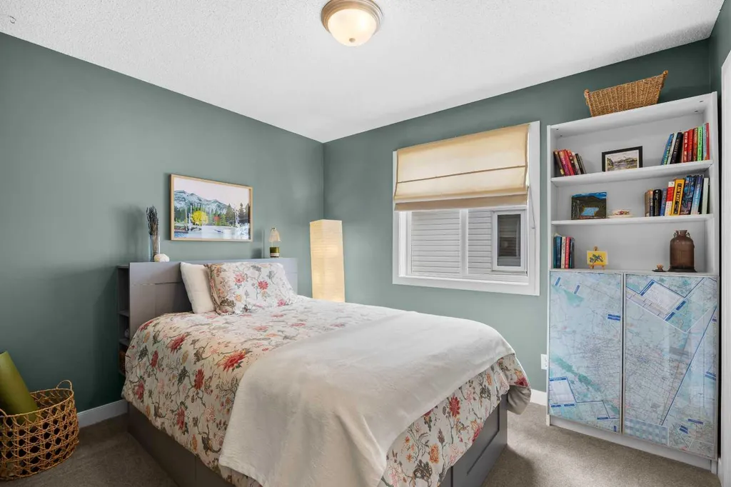 292 Tuscany Ridge View NW Calgary AB T3L 2J7