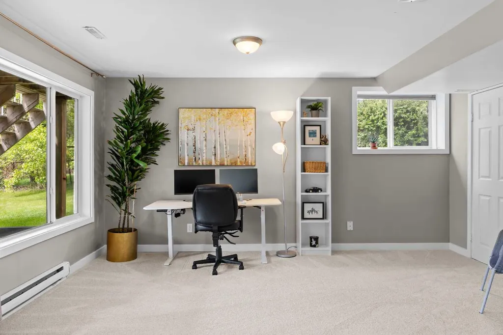 292 Tuscany Ridge View NW Calgary AB T3L 2J7