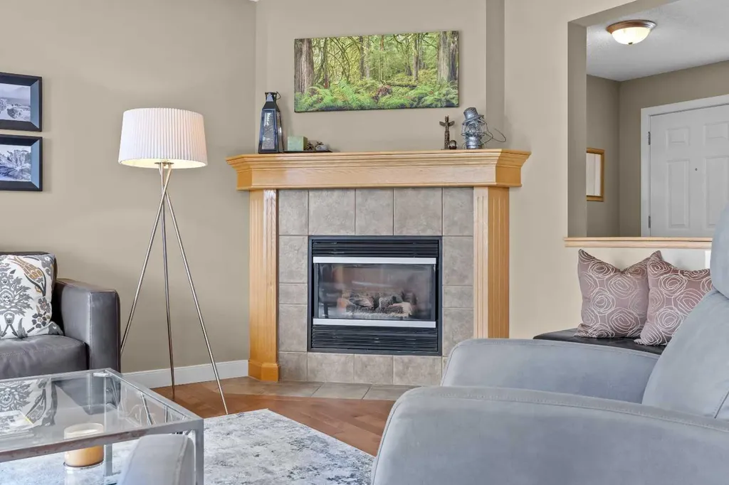 292 Tuscany Ridge View NW Calgary AB T3L 2J7