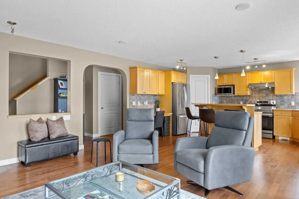 292 Tuscany Ridge View NW Calgary AB T3L 2J7